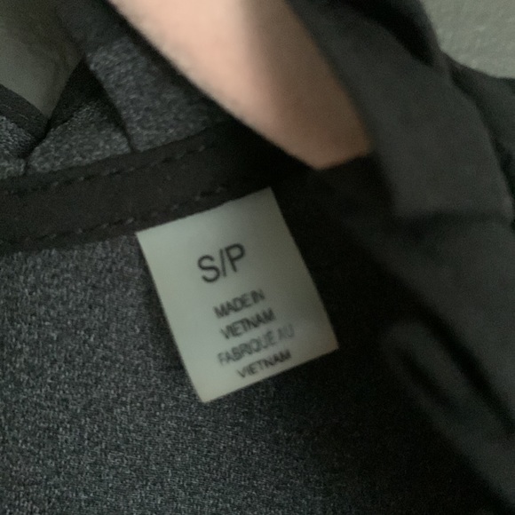 🖤🤍TAHARI Black and White Polka Dot Blouse - Picture 5 of 9